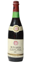 Bonarda 1981 Cantina Sociale di Casteggio photo